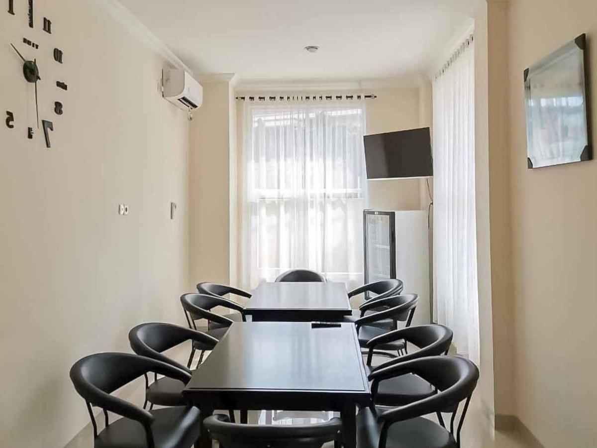 Wisma Talenta Mitra Reddoorz Jakarta Exteriér fotografie